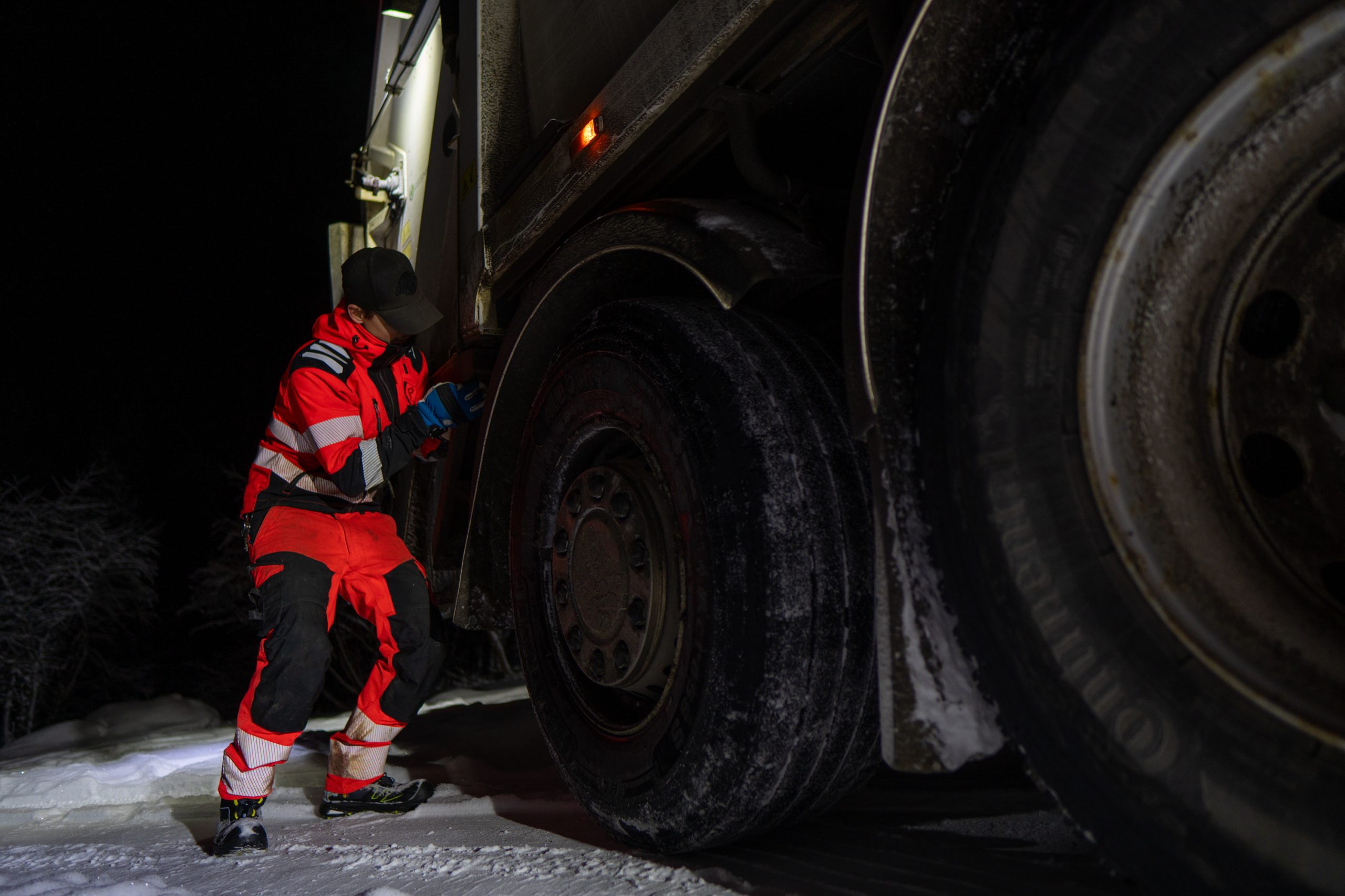 Ykskaks anturi älähtää ja hommat seisahtuu – oliko oma pakkari hyvä ostos?